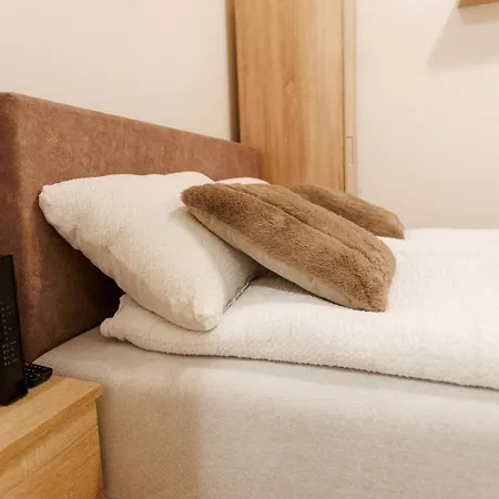 369 * סובוטיקה